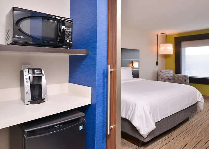 Holiday Inn Express & Suites - Olathe West By Ihg