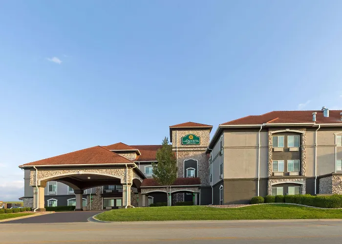 Family Hotel: La Quinta By Wyndham Olathe